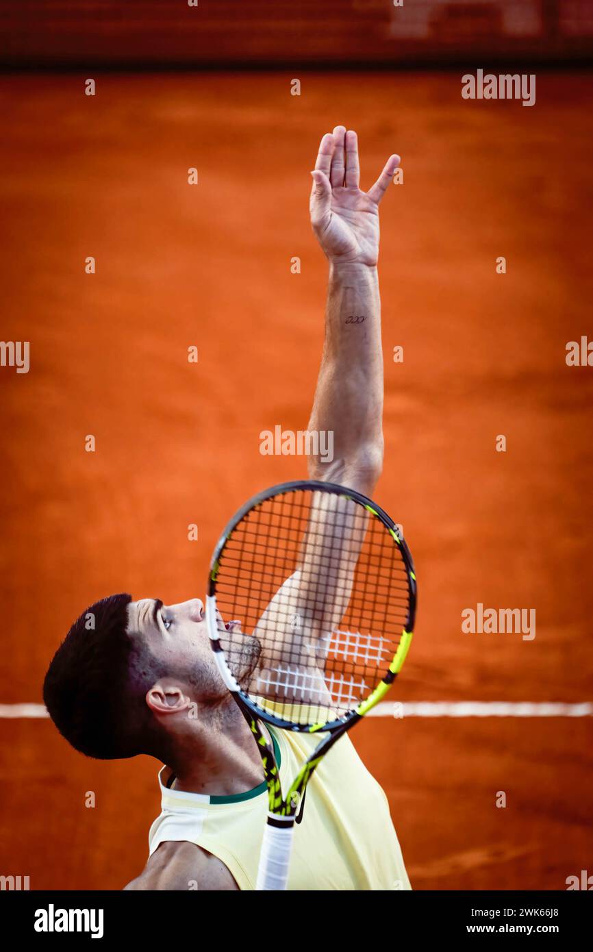 Buenos Aires, Argentine. 17 février 2024. L'Espagnol Carlos Alcaraz affronte le Chilien Nicolas Jarry (non représenté) lors des demi-finales du tournoi ATP à Buenos Aires. (Photo de Mariana Nedelcu /SOPA images/Sipa USA) crédit : Sipa USA/Alamy Live News Banque D'Images