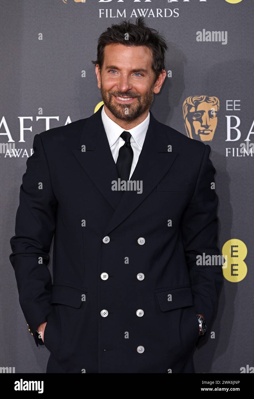 Londres, Royaume-Uni. 18 février 2024. Bradley Cooper arrive aux EE BAFTA film Awards 2024, Royal Festival Hall. Crédit : Doug Peters/EMPICS/Alamy Live News Banque D'Images