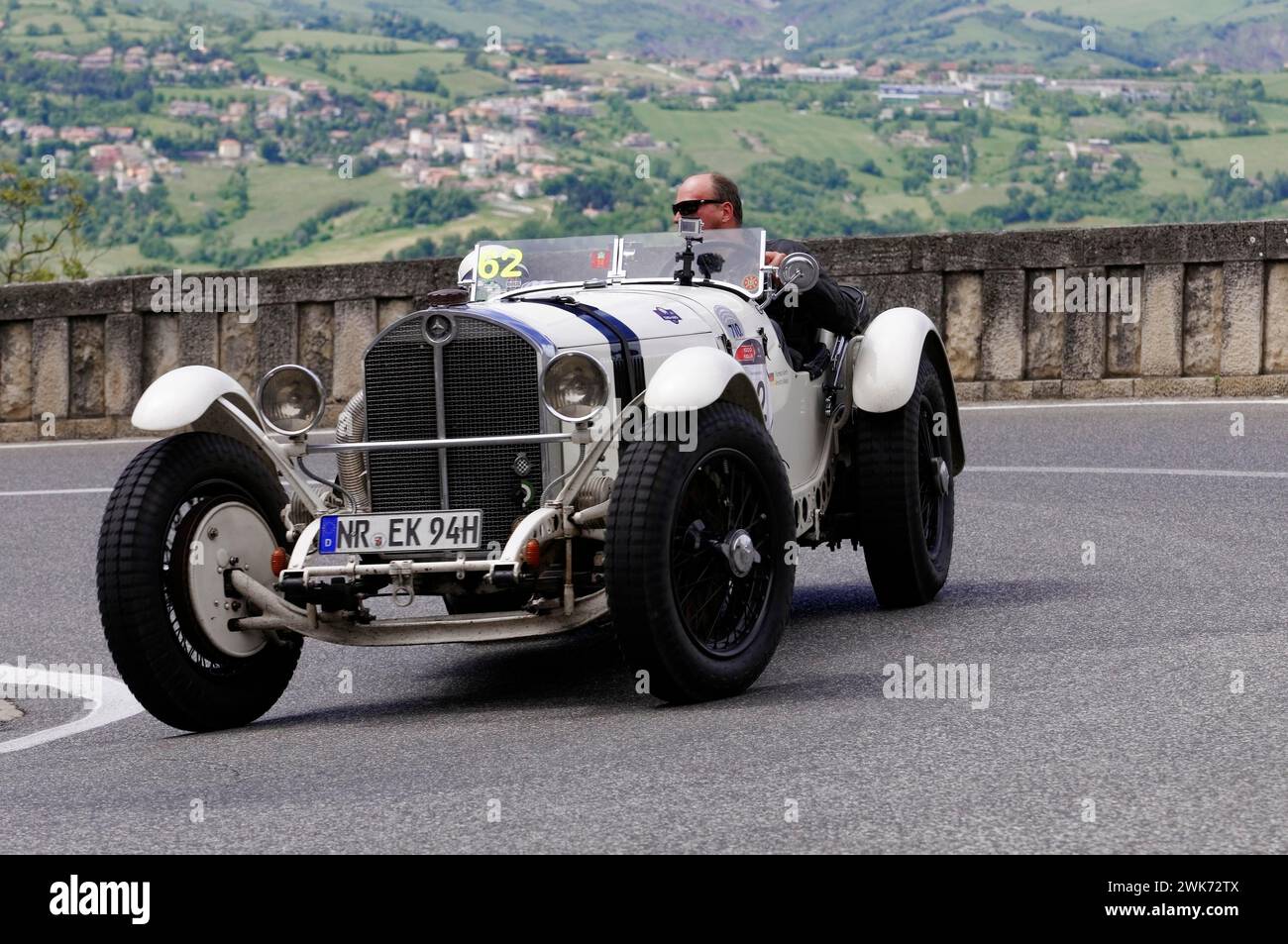 Mille Miglia 2014 ou 1000 Miglia, No.62, Mercedes-Benz 720 SSKL, construit en 1930, course de voitures classiques, Saint-Marin, Italie Banque D'Images
