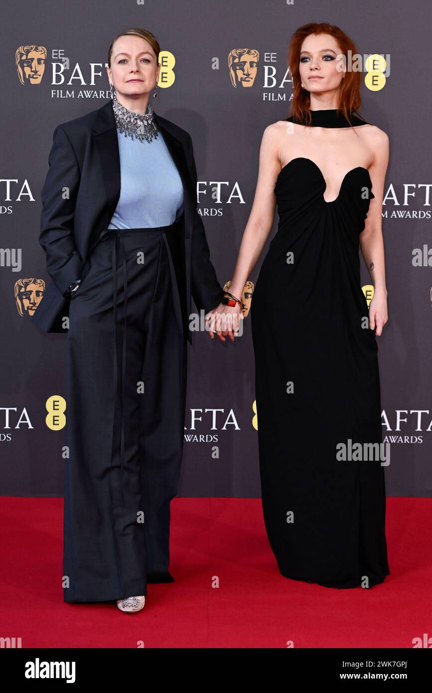 Samantha Morton mit Tochter Esme Creed-Miles BEI der Verleihung der BAFTA film Awards 2024 / 77e British Academy film Awards in der Royal Festival Hall. Londres, 18.02.2024 *** Samantha Morton avec sa fille Esme Creed Miles aux BAFTA film Awards 2024 77e British Academy film Awards au Royal Festival Hall Londres, 18 02 2024 Foto:xS.xVasx/xFuturexImagex bafta2024 4336 Banque D'Images