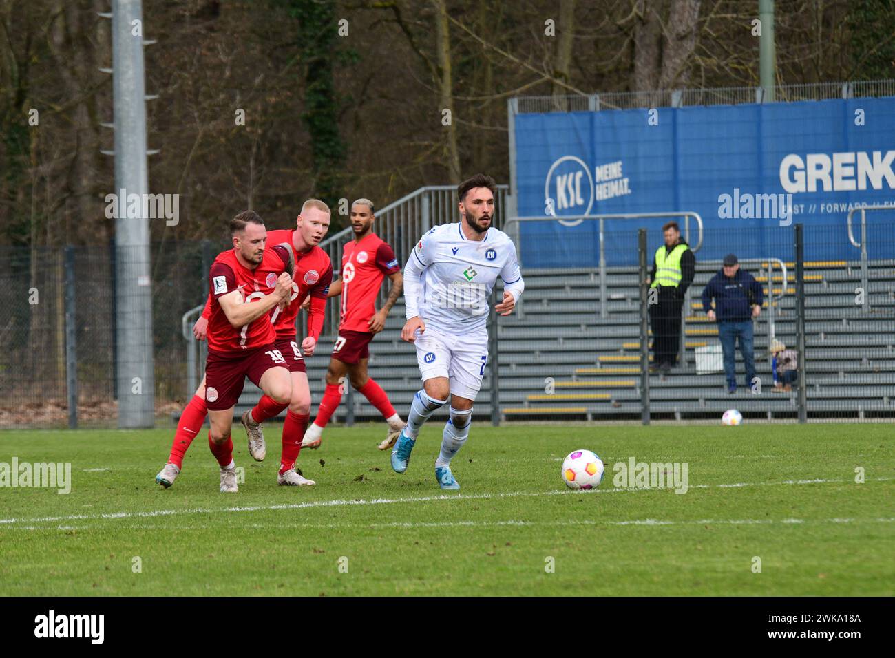 KSC unterliegt Kickers Offenbach im Testspiel Banque D'Images