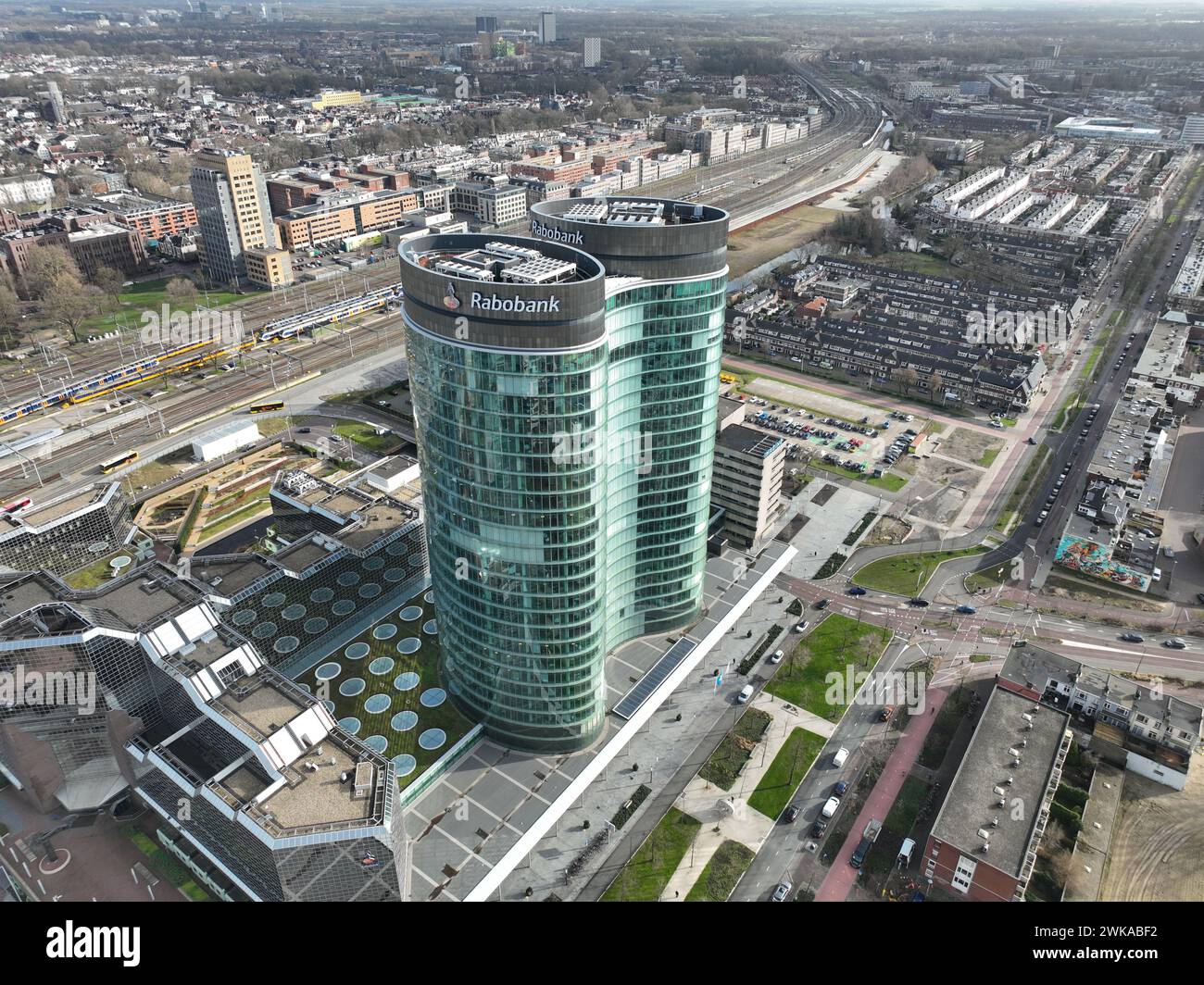Utrecht, pays-Bas, le 7 février 2024 : immeuble de bureaux Rabobank à Utrecht, Rabobank Bestuurscentrum, ou Rabotoren aussi appelé les jumelles Banque D'Images