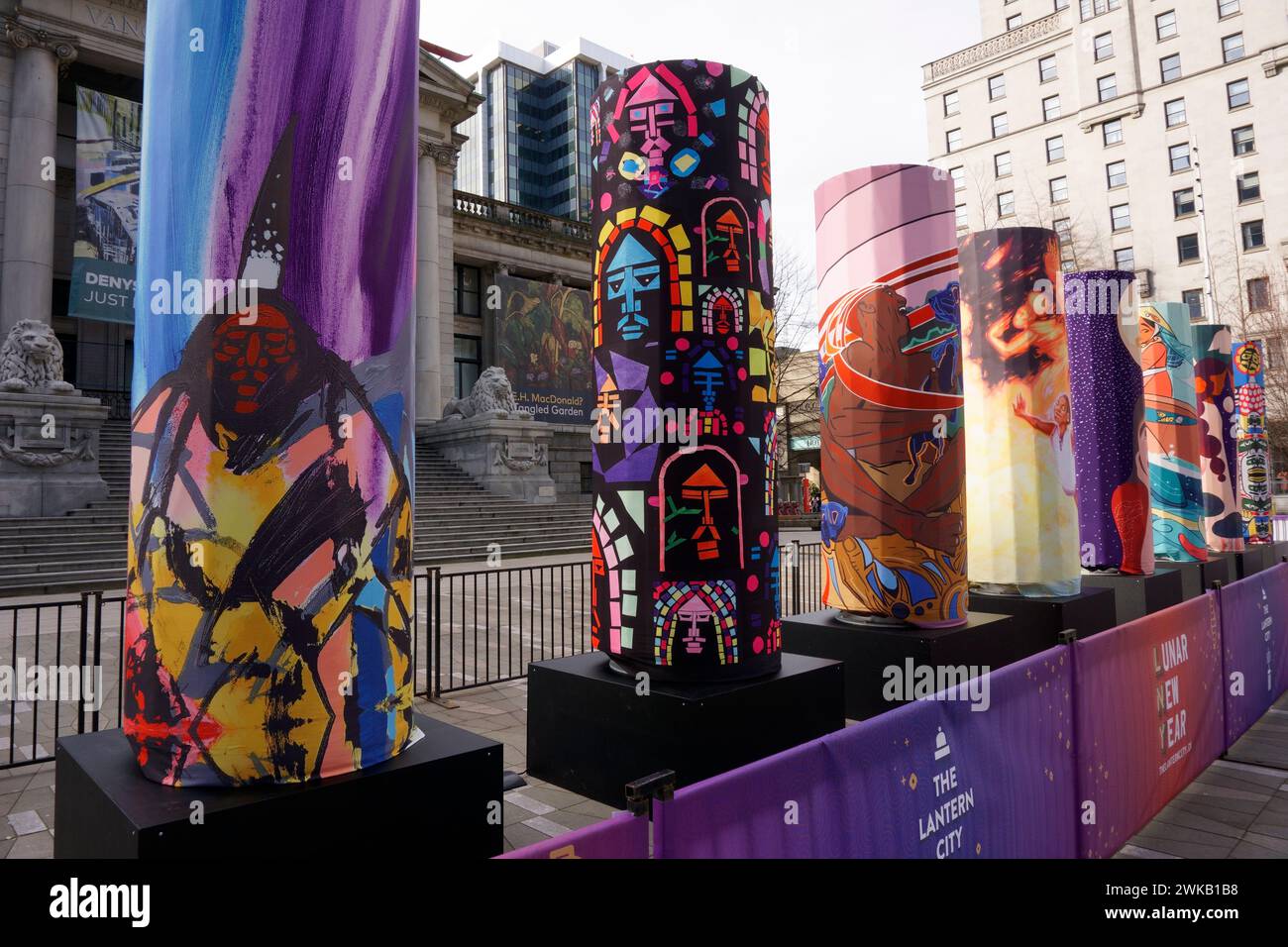 Nouvel an lunaire 2024 Lantern City exposition d'art publique à côté de la Vancouver Art Gallery, Vancouver, Colombie-Britannique, Canada Banque D'Images