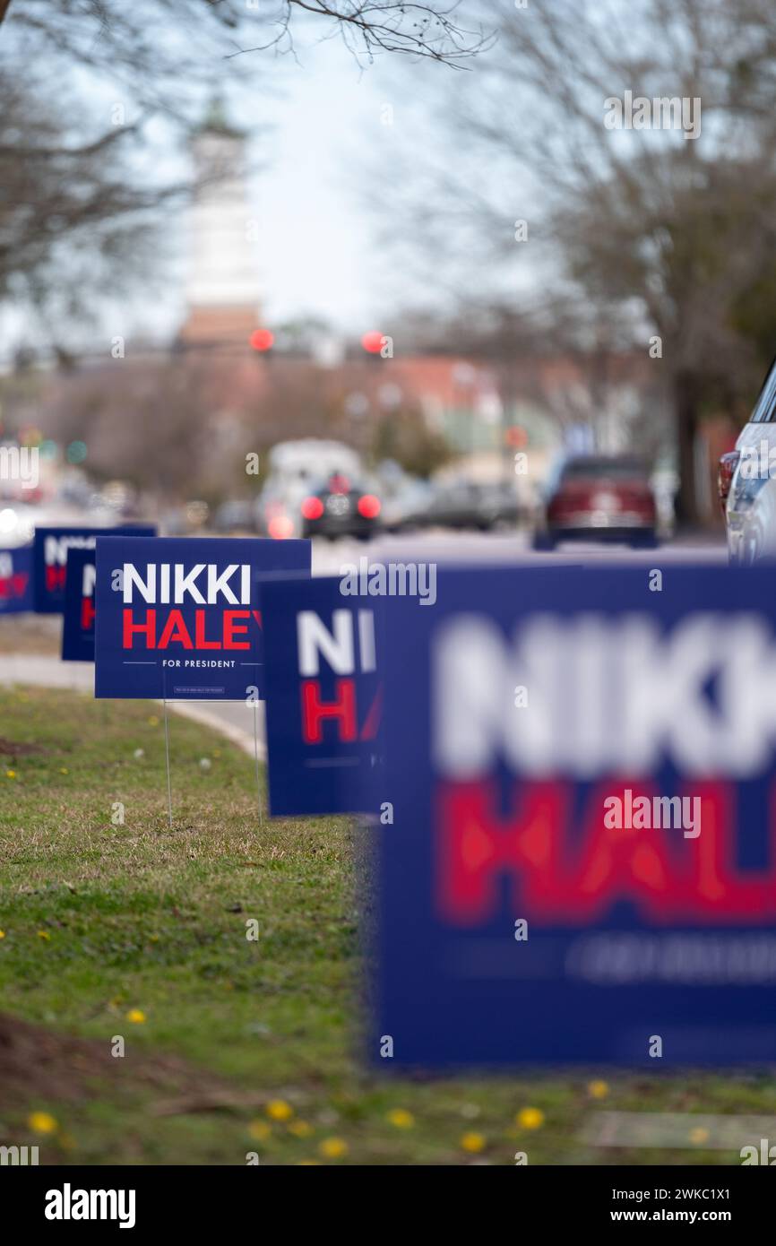 Camden, États-Unis. 19 février 2024. Signe pour le candidat présidentiel républicain Nikki Haley avant un rassemblement de campagne à Camden. Les Républicains de Caroline du Sud voteront lors de leur primaire présidentielle le 25 février. (Photo de Sean Rayford/SOPA images/SIPA USA) crédit : SIPA USA/Alamy Live News Banque D'Images