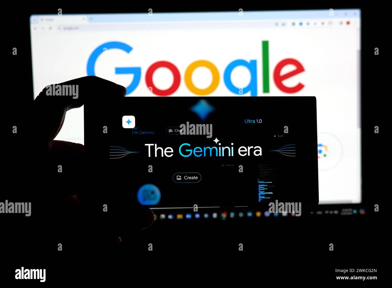 Google Gemini Grand modèle de langue logo sur un écran Banque D'Images