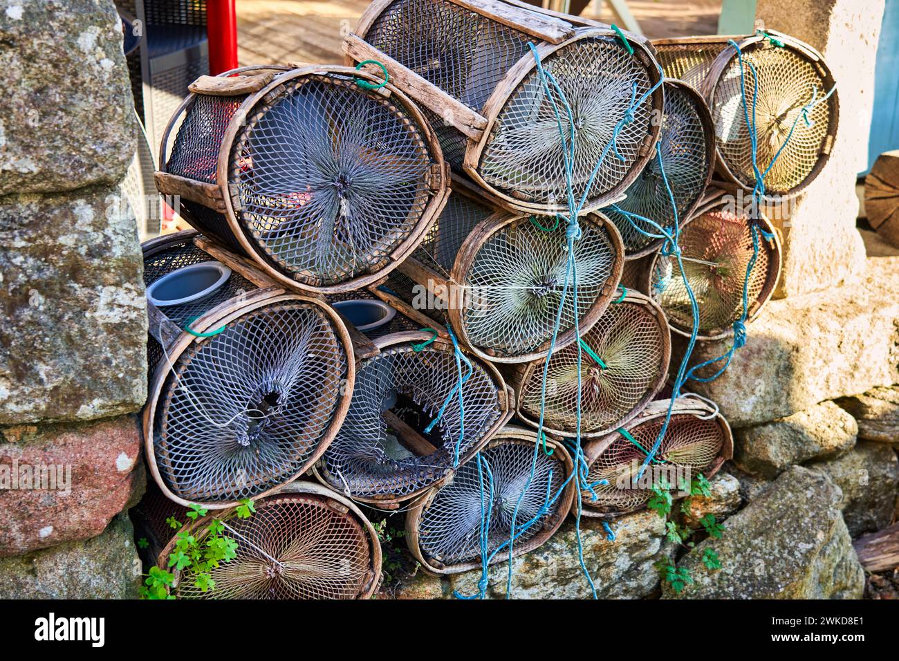 Engins de pêche, Combarro, Poio, Ria de Pontevedra, Galice, Espagne. Les engins de pêche utilisés en Galice, Espagne, dépendront du type de pêche et du lieu Banque D'Images