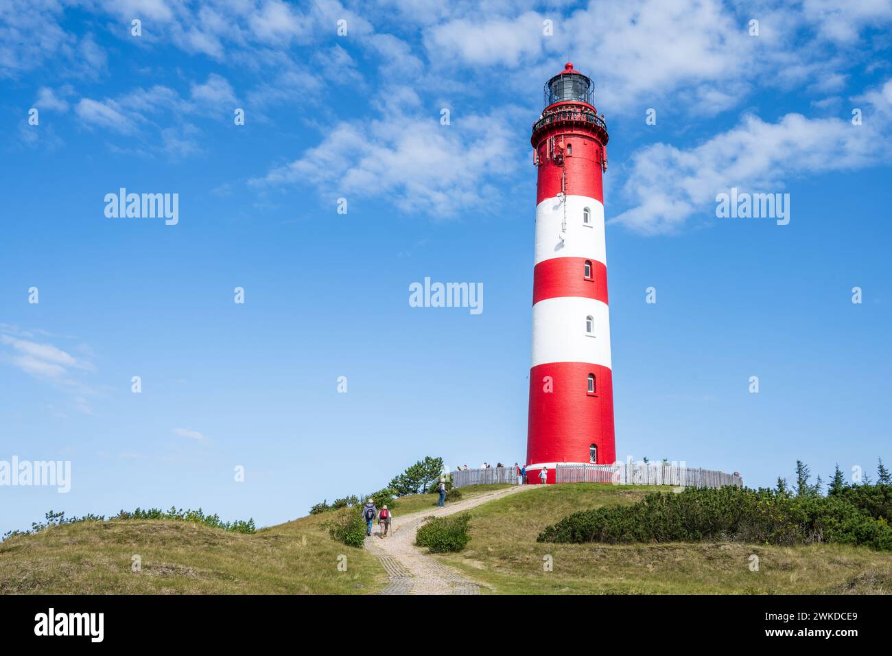 Der Rot-Weiße Leuchtturm von Amrum BEI Wittün ist das Wahrzeichen der Insel und weist den Schiffen den Weg durch das Wattenmeer Banque D'Images