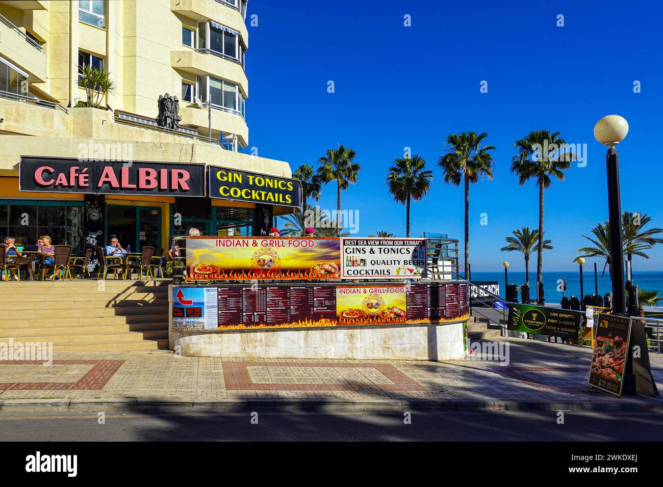 Café, Tapas Bar, Albir, Alfas del Pi sur la Costa Blanca, Espagne, la destination ensoleillée d'hiver la plus populaire en Europe Banque D'Images