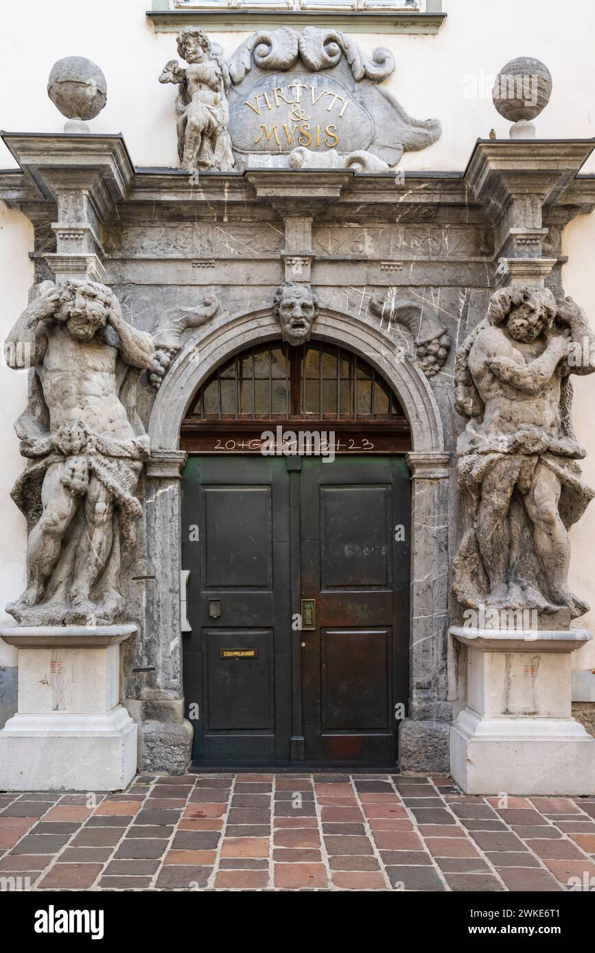 séminaire, portail 1714, Ljubljana , Slovénie, Europe centrale,. Banque D'Images