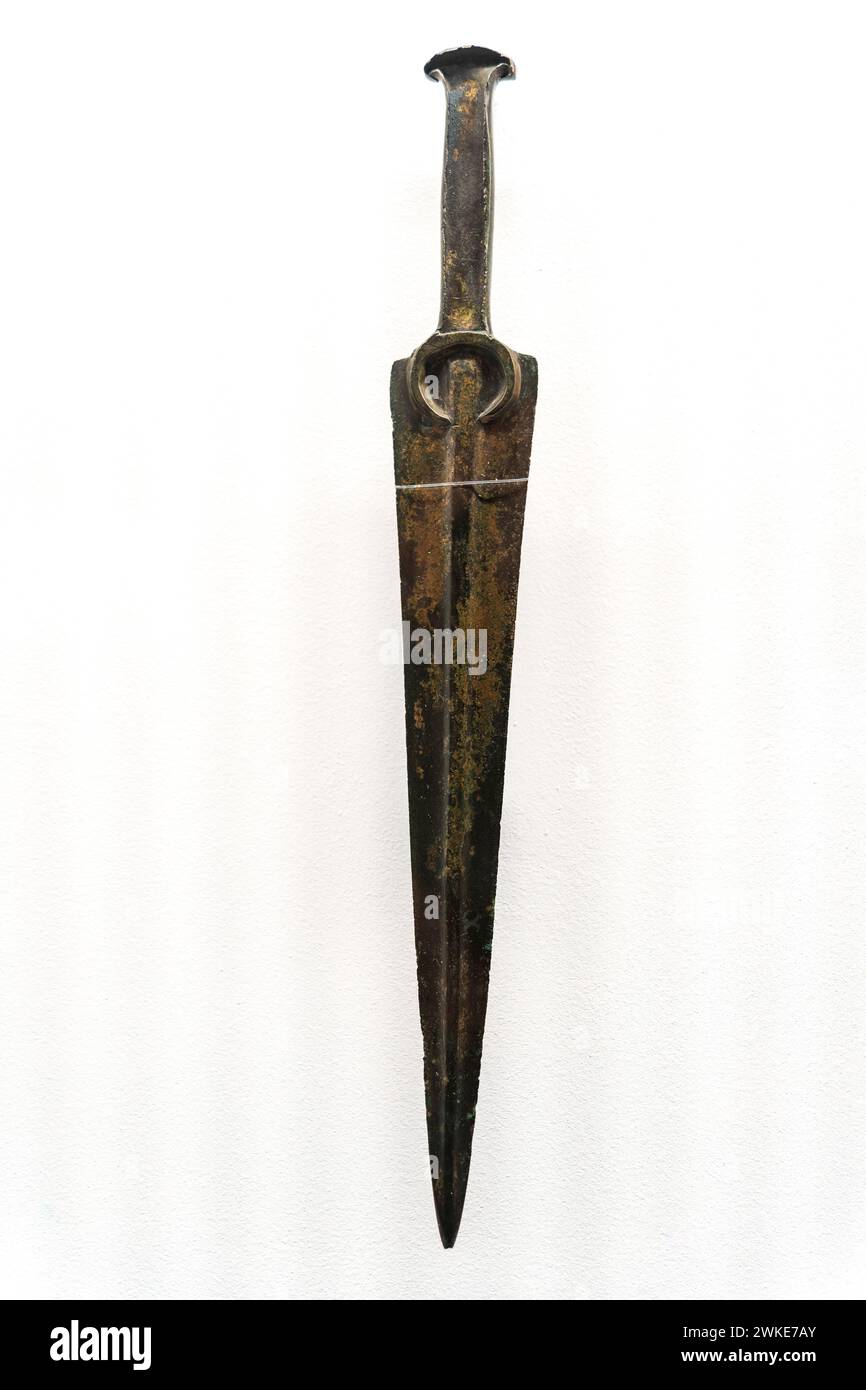 Poignard en bronze, 1er millénaire av. J.-C., moyen-Orient, Musée de l'armurerie Álava, Vitoria, pays basque, Espagne. Banque D'Images