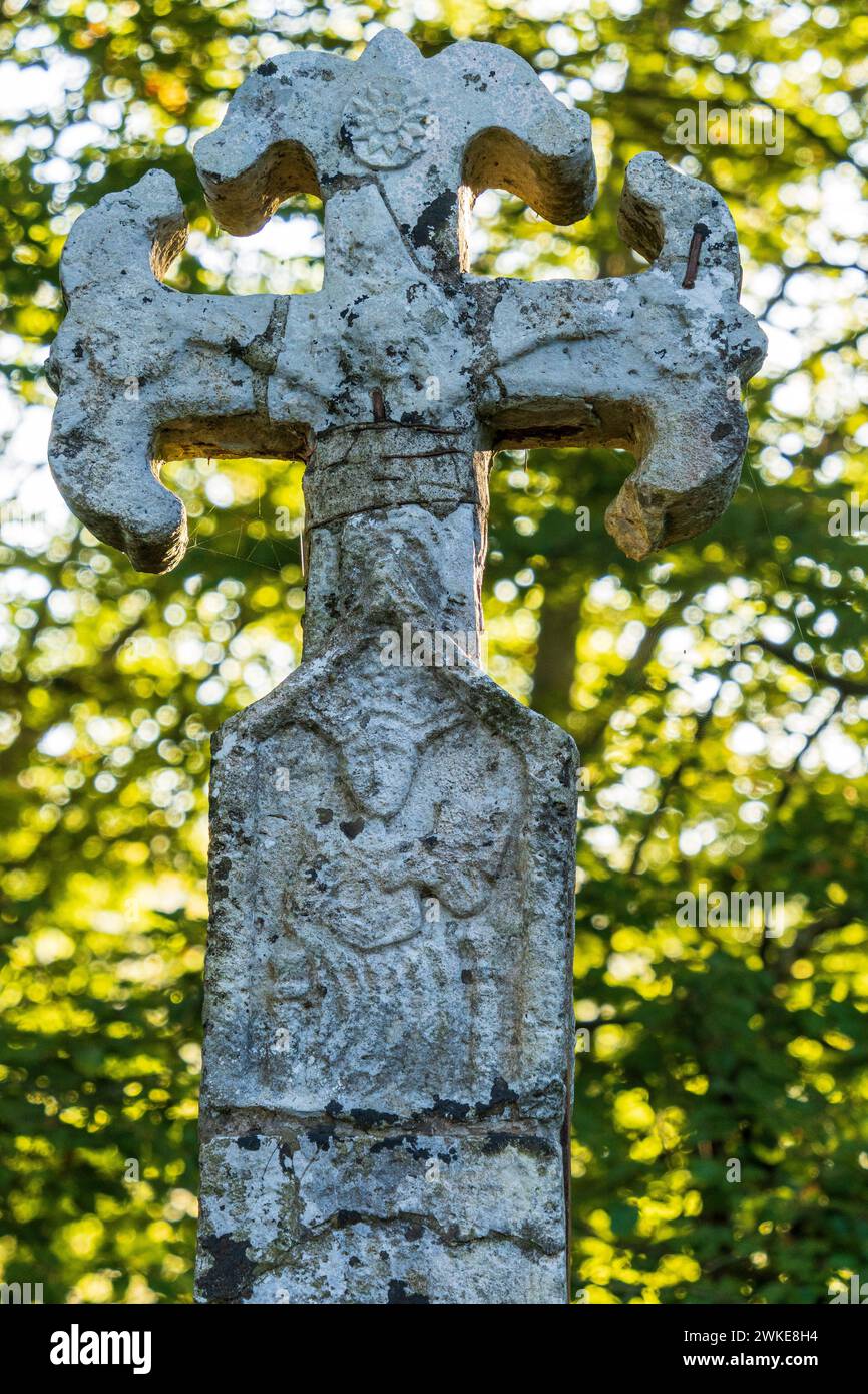 Croix de pèlerins à la sortie de Roncevaux, XIVe siècle, route de Santiago, Navarre, Espagne. Banque D'Images