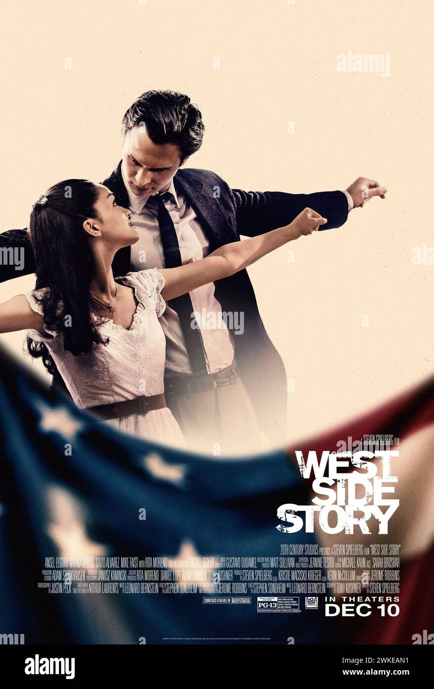 ANSEL ELGORT et RACHEL ZEGLER dans WEST SIDE STORY (2021), réalisé par STEVEN SPIELBERG.Crédit: Amblin Entertainment / Studios du 20e siècle / Album Banque D'Images