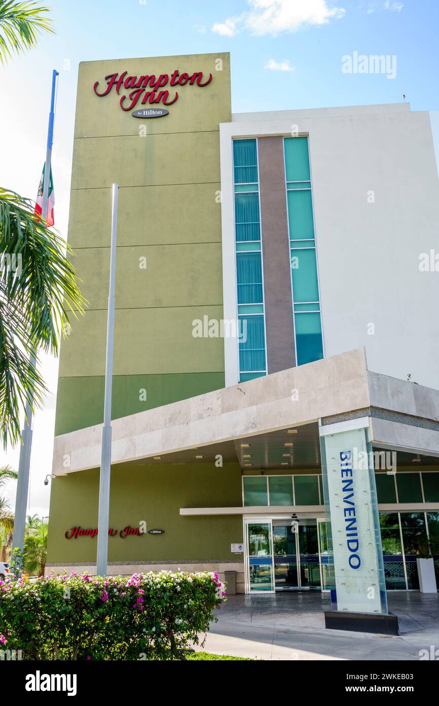 Merida Mexico,Xcumpich Calle 20A,Hampton Inn Hilton Hotel Lodging inn motel business,hôtels motels business,signe,extérieur entrée principale, mul Banque D'Images
