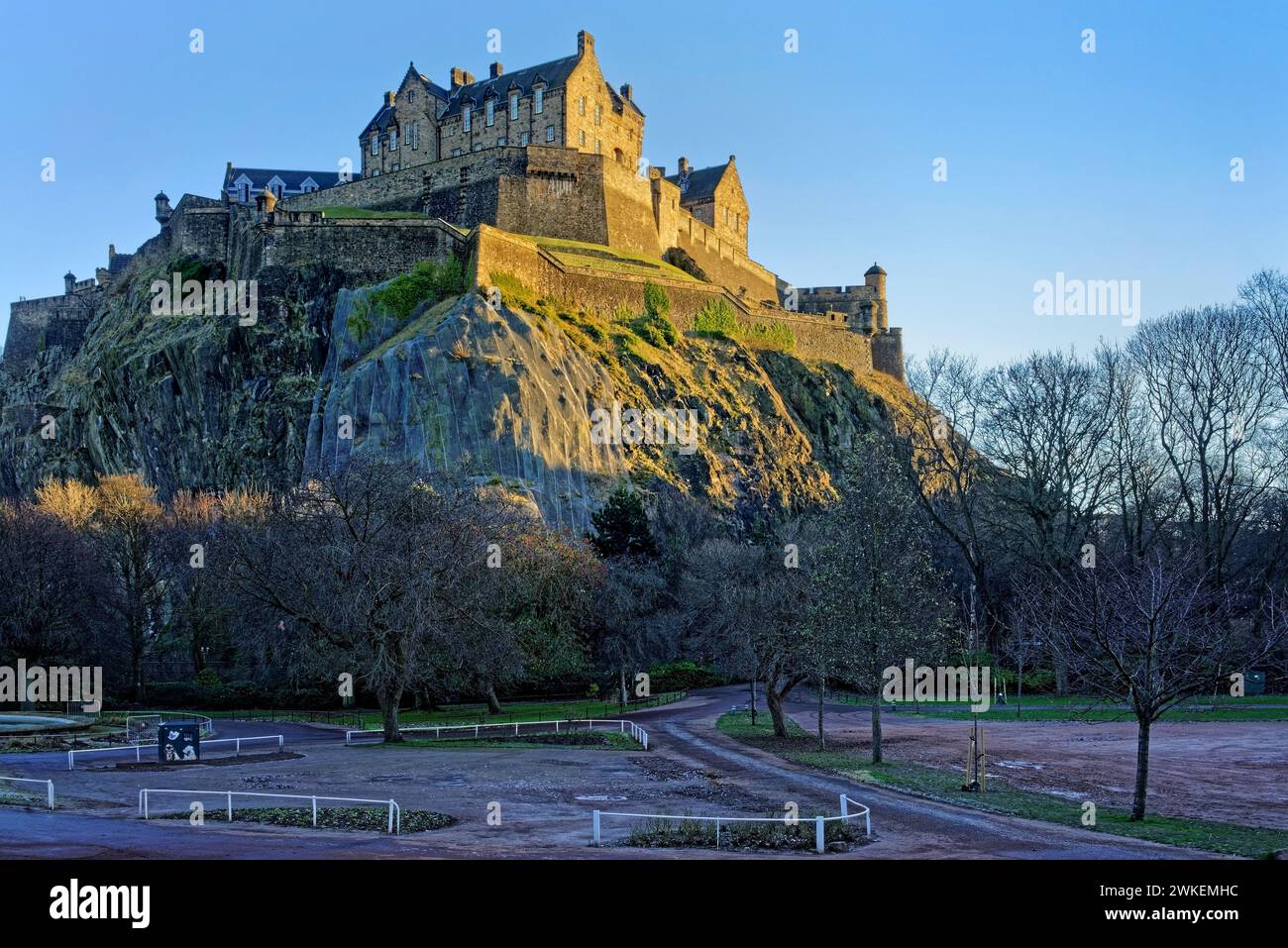 Royaume-Uni, Écosse, Château d'Édimbourg depuis West Princes Street Gardens Banque D'Images
