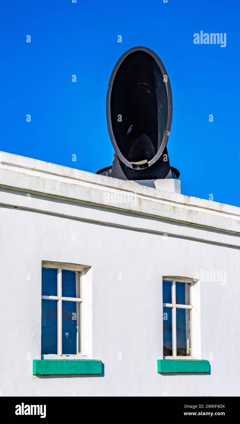Fog Horn House phare de Nash point sur la côte Glamorgan Heritage South Wales UK est une aide à la sécurité et à la navigation des navires dans le canal de Bristol Banque D'Images