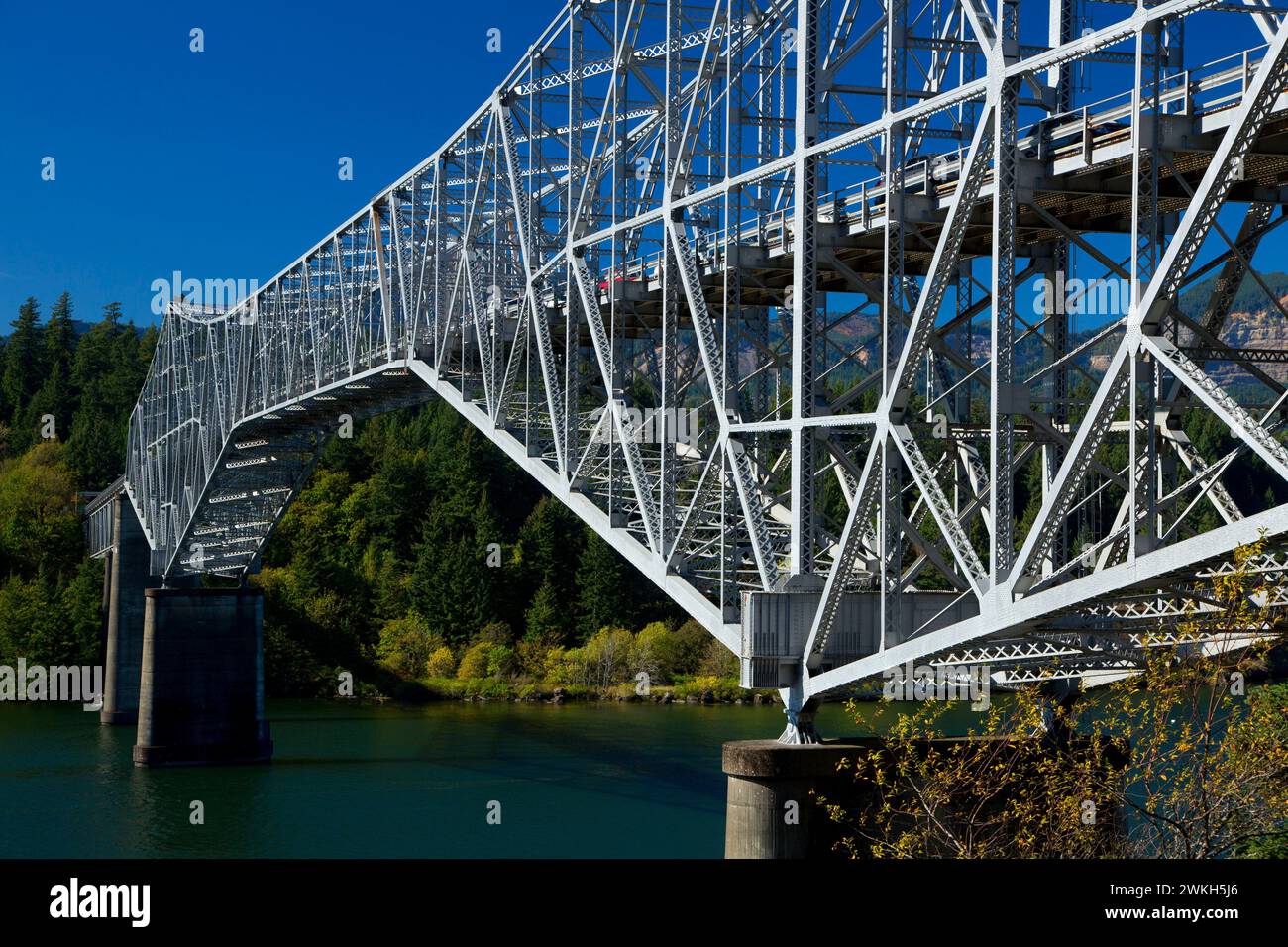 Pont des dieux, Columbia River Gorge National Scenic Area, Cascade Locks, Oregon Banque D'Images