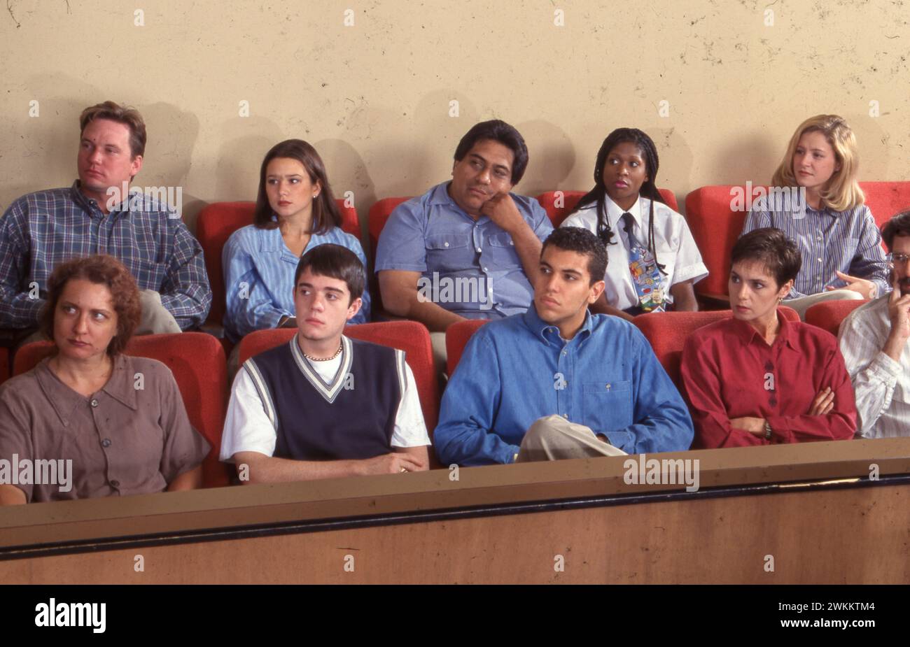 Austin Texas USA, 1997 : les jurés écoutent les témoignages tout en siégeant au jury du tribunal de district du comté de Travis. ©Bob Daemmrich Banque D'Images