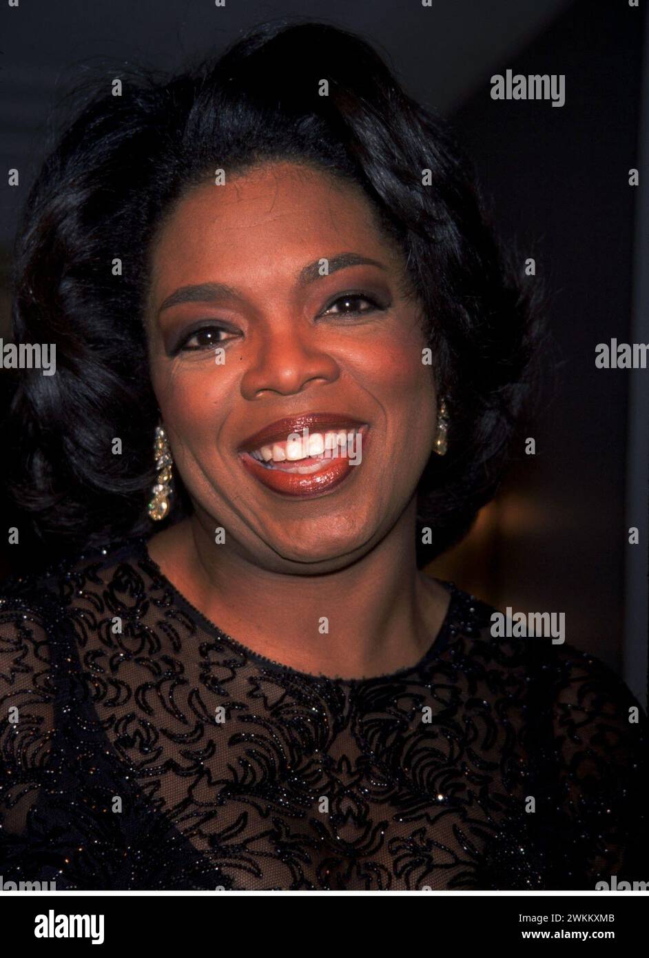 Oprah Winfrey assiste au gala du 50e anniversaire des National Book Awards, au Marriott Marquis à New York. 17 novembre 1999 crédit : Walter McBride/MediaPunch Banque D'Images