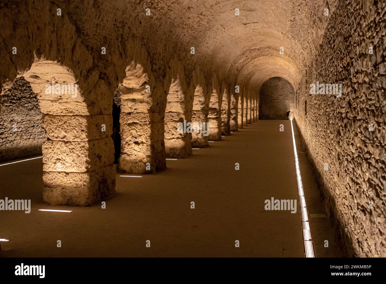 Le cryptoporticus médico-légal est un monument romain dans la ville d'Aoste, et dans les temps anciens entouré la zone sacrée du forum d'Augusta Praetori Banque D'Images
