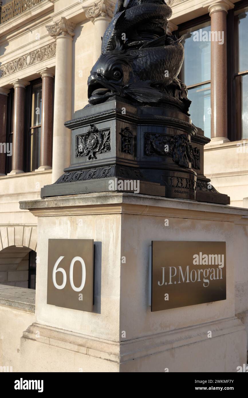 City of London School Building at Victoria Embankment 60 à Londres, maintenant occupé par la banque d'investissement JPMorgan Banque D'Images