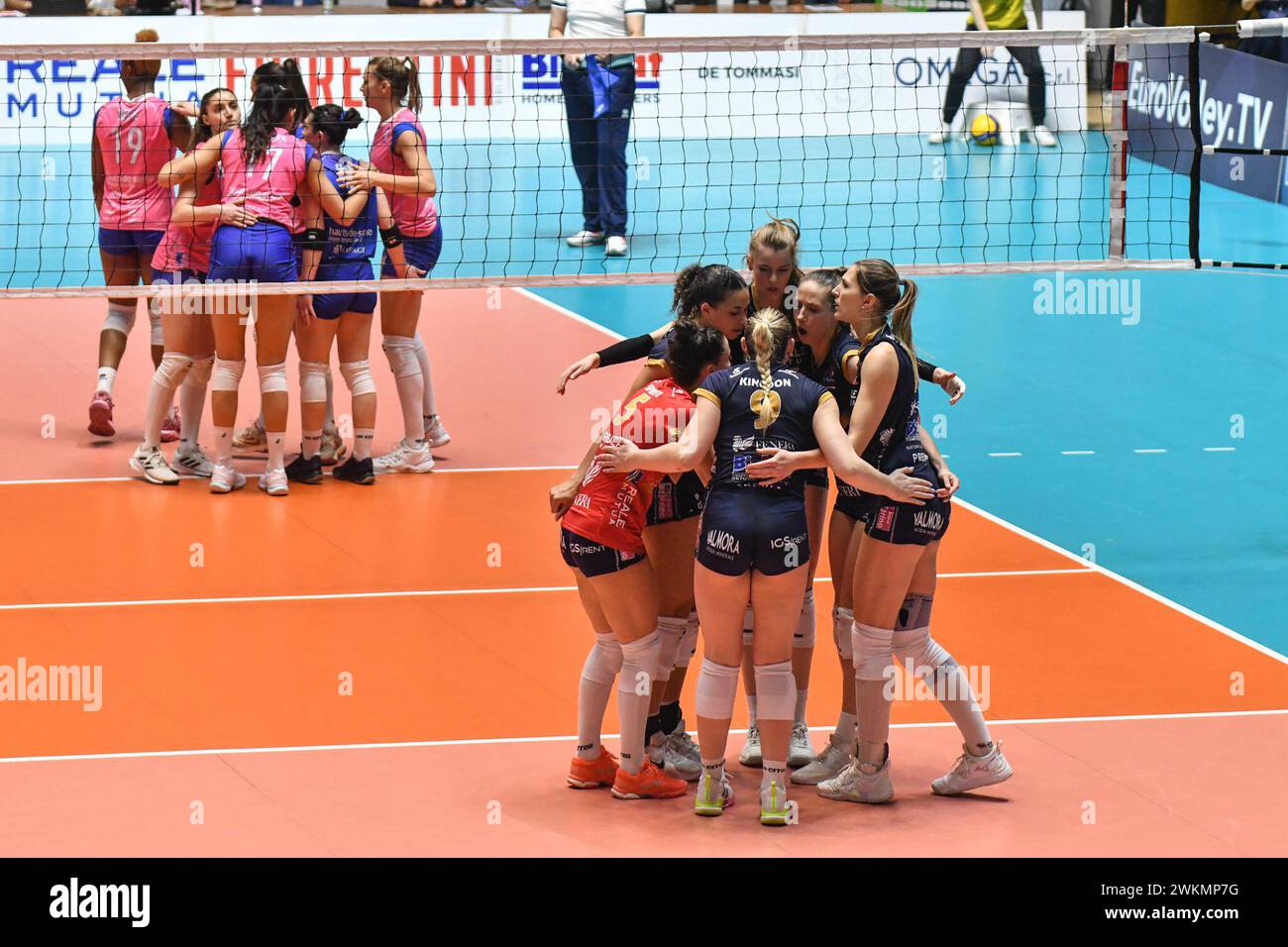 Turin, Italie. 21 février 2024. Vue générale du match féminin de la Coupe de volleyball CEV entre le Reale Mutua Fener Chieri '76 et Levallois Paris Saint Cloud à PalaRuffini, Turin lors du match féminin de la Coupe de volleyball CEV 76 contre Levallois Paris Saint Cloud à Turin, Italie, 21 février 2024 crédit: Agence photo indépendante/Alamy Live News Banque D'Images