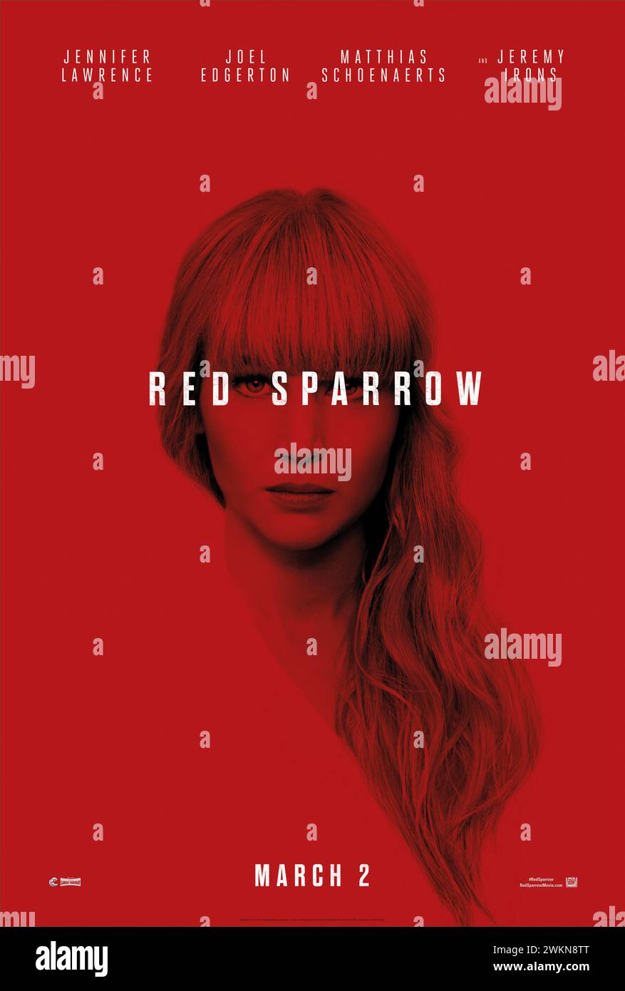 Red Sparrow (2018) réalisé par Francis Lawrence et mettant en vedette Jennifer Lawrence, Joel Edgerton et Matthias Schoenaerts. La ballerine Dominika Egorova est recrutée à l'école Sparrow, un service de renseignement russe où elle est forcée d'utiliser son corps comme arme. Affiche US One Sheet ***USAGE ÉDITORIAL SEULEMENT***. Crédit : BFA / Twentieth Century Fox Banque D'Images
