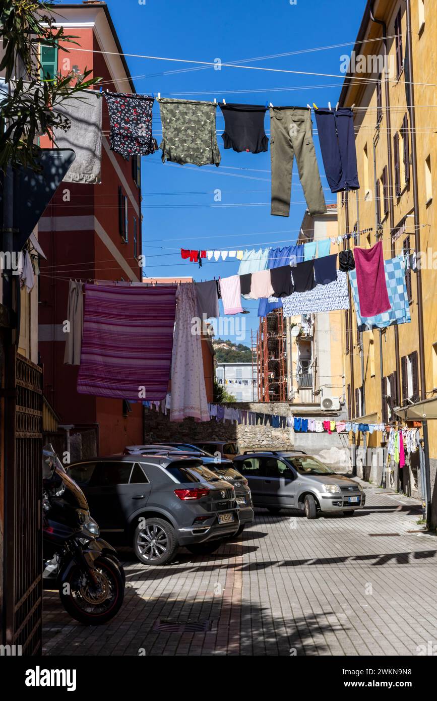 La vie quotidienne à la Spezia, un point de départ pour les personnes voyageant à Cinque Terre en Ligurie, Italie. Banque D'Images