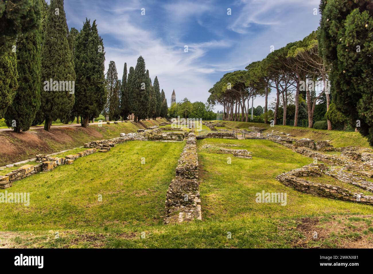 Port intérieur, l'une des installations portuaires romaines les mieux préservées, site du patrimoine mondial de l'UNESCO, ville importante de l'Empire romain, Frioul, Italie Banque D'Images