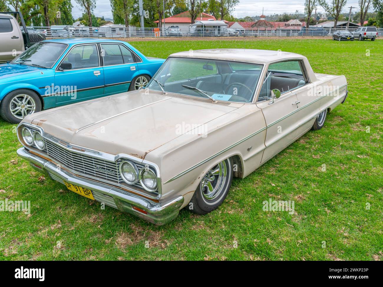 Berline sport Impala de Chevrolet au salon de l'auto Glen Innes au parc d'exposition de Glen Innes, dans le nord de la Nouvelle-Galles du Sud, en Australie Banque D'Images