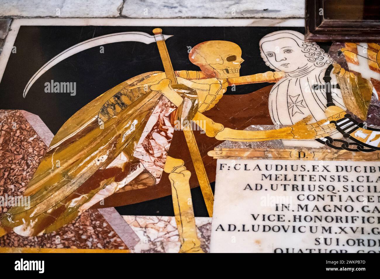 La faucheuse sinistre sur une pierre commémorative d'un chevalier de Malte à l'établissement La co-cathédrale de Jean, la Valette, Malte Banque D'Images