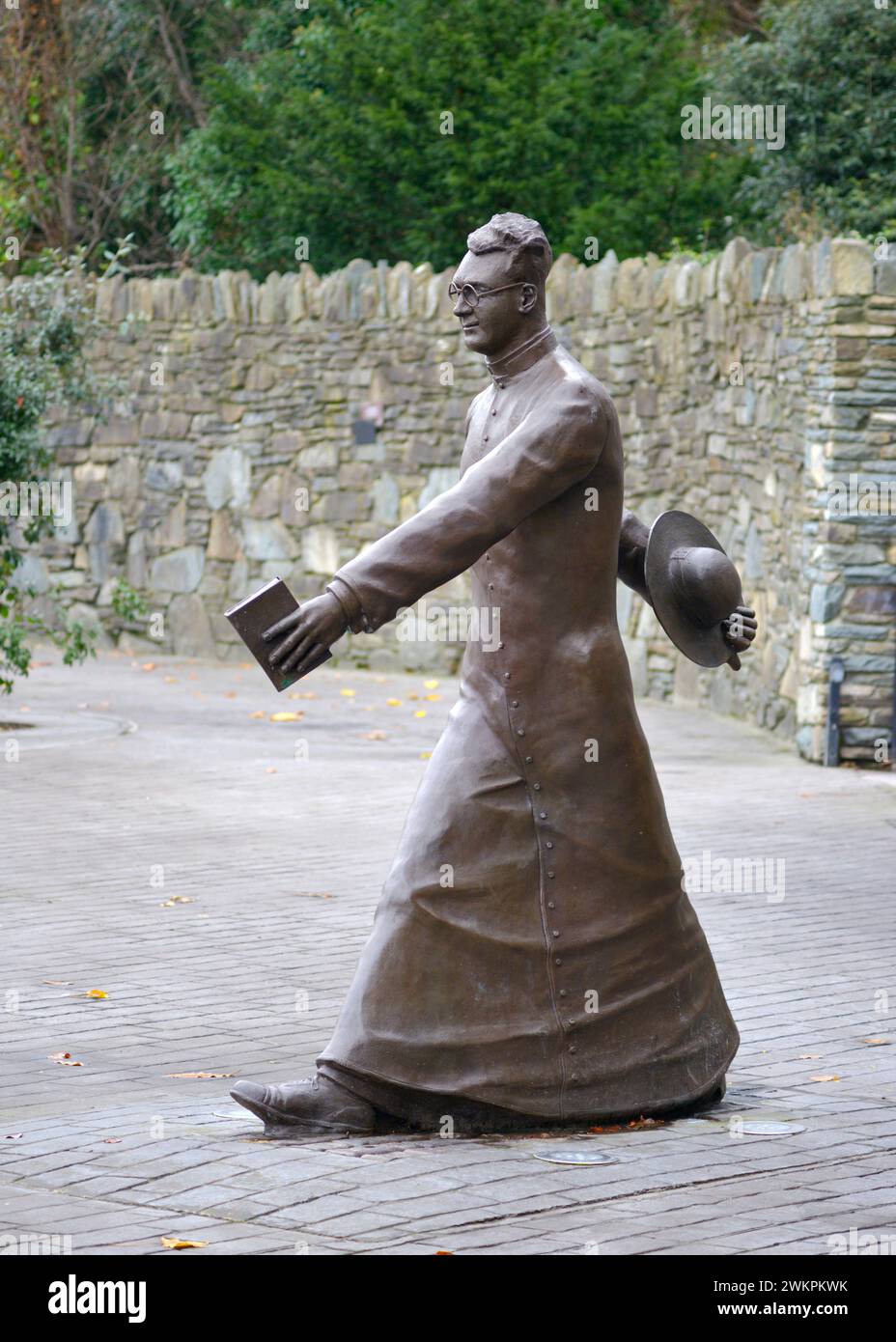 Statue commémorative de Monseigneur Hugh O’Flaherty à Killarney, comté de Kerry, Irlande Banque D'Images