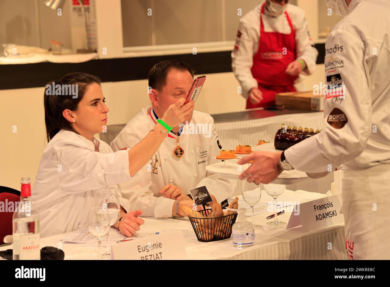 Eugénie Béziat, l’une des rares femmes chefs étoilées, membre du jury du Trophée Jean-Rougié à Sarlat en Périgord Noir. Cette co gastronomique Banque D'Images