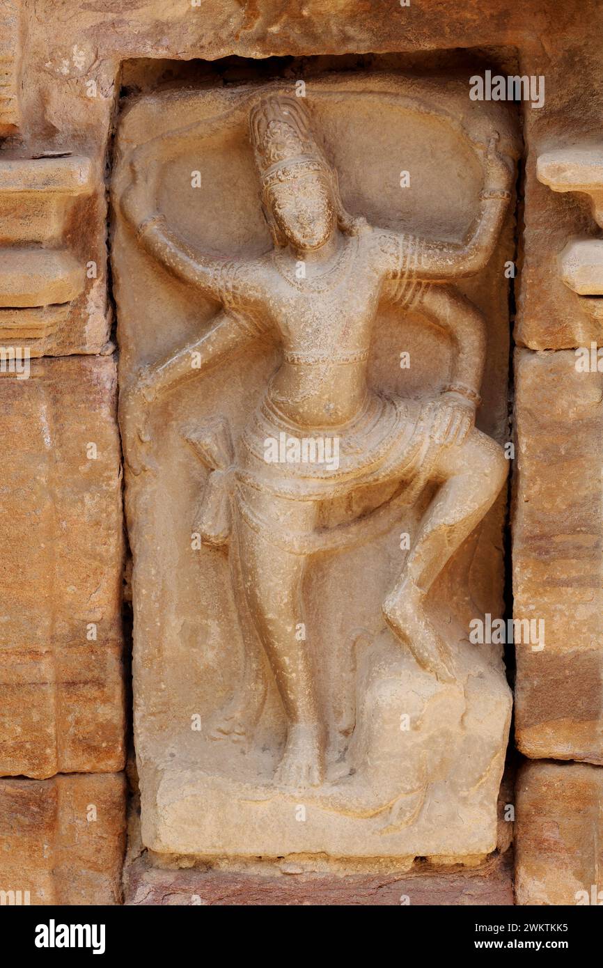 Shiva comme Gajacharmambara ou Gajasurasamhara, Temple Virupaksha, Pattadakal ou temples Raktapura, Badami, Bagalkot, Karnata, Inde Banque D'Images