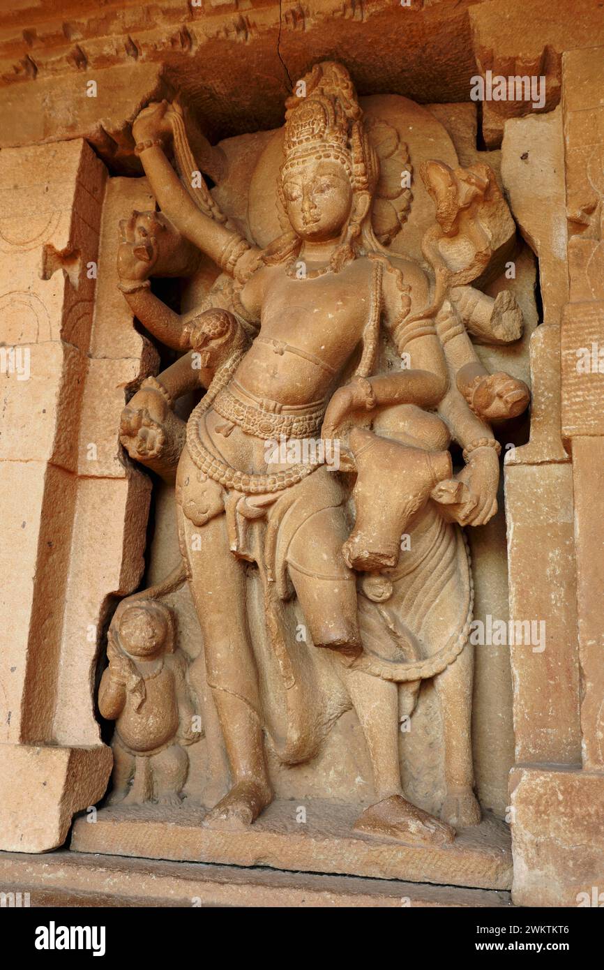Shiva avec Nandi le taureau, Temple Durga, temples Aihole, Badami, Bagalkot, Karnataka, Inde Banque D'Images