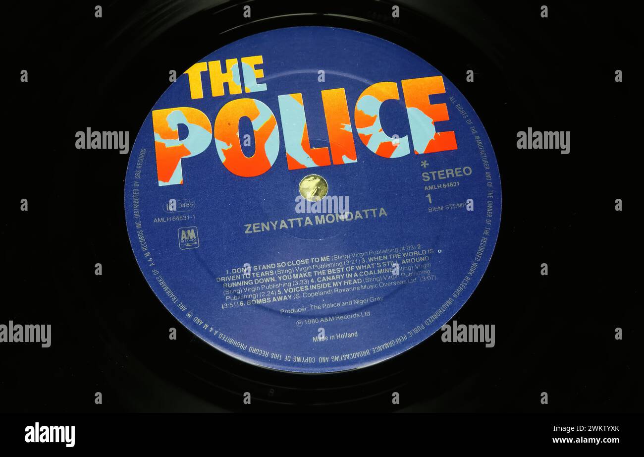 Viersen, Allemagne - 9 janvier. 2024 : gros plan sur le label de l'album vinyle Zenyatta Mondatta du groupe britannique The police Banque D'Images
