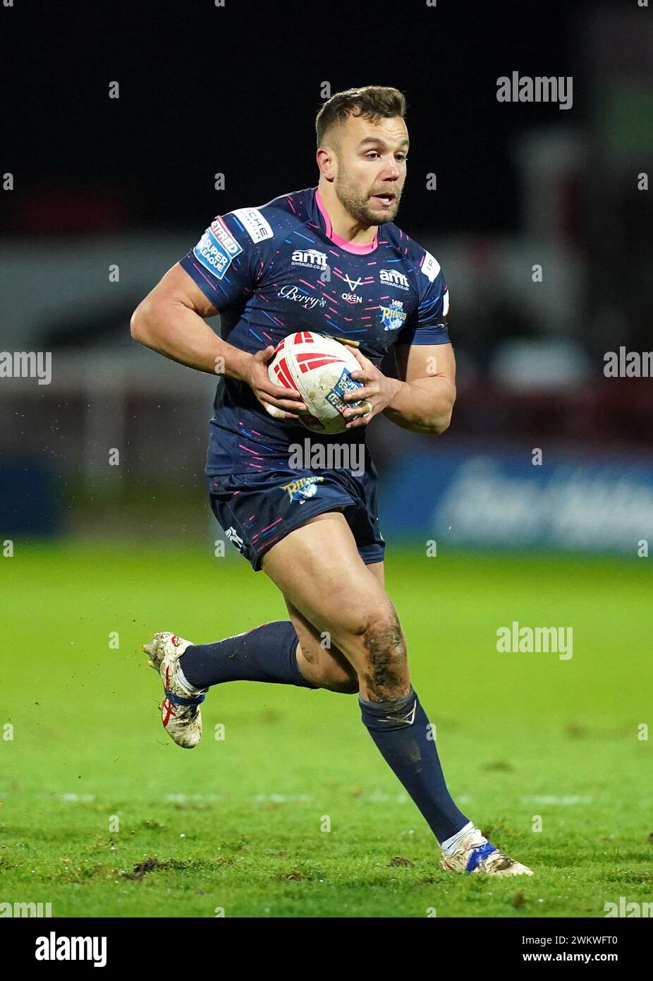 Mickael Gourequest de Leeds Rhinos lors du match de Betfred Super League au Sewell Group Craven Park Stadium, Kingston upon Hull. Date de la photo : jeudi 22 février 2024. Banque D'Images