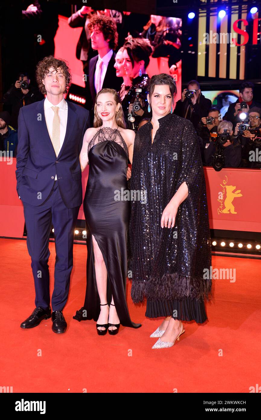 Douglas Smith , Amanda Seyfried und Ambur Braid BEI der Seven Veils Premiere BEI den 74. Internationalen Filmfestspielen à Berlin 22.02.2024 *** Douglas Smith , Amanda Seyfried et Ambur Braid à la première des sept voiles au Festival international du film de Berlin 74 22 02 2024 Banque D'Images