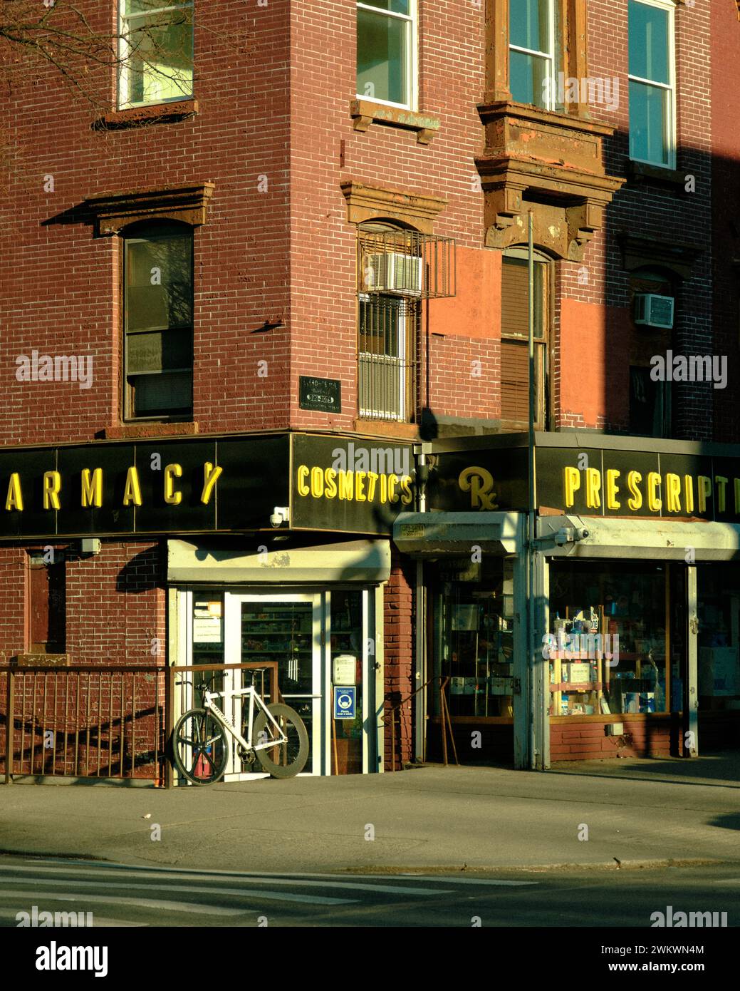 Enseigne vintage Stuart Slater Pharmacy à South Williamsburg, Brooklyn, New York Banque D'Images