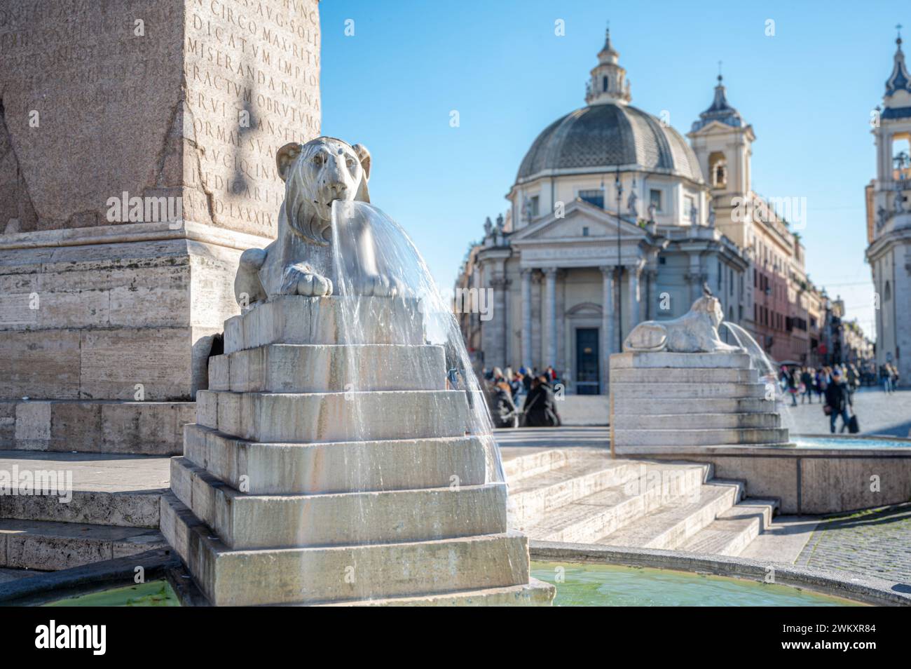 Fontaine des Lions sur la Piazza del Popolo à Rome, Italie Banque D'Images