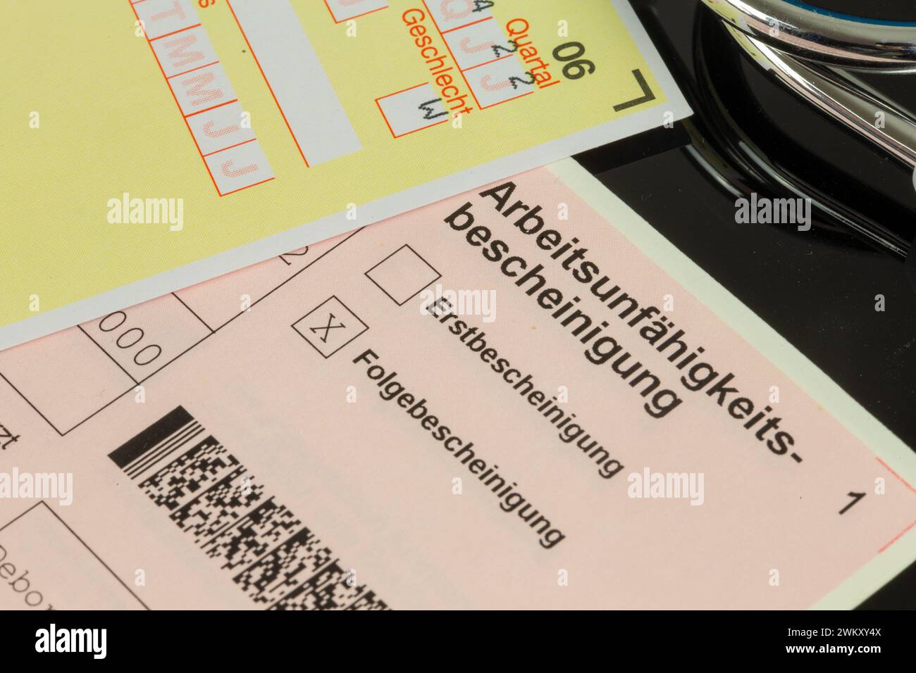 Gros plan d'un certificat d'incapacité de travail, Allemagne Banque D'Images