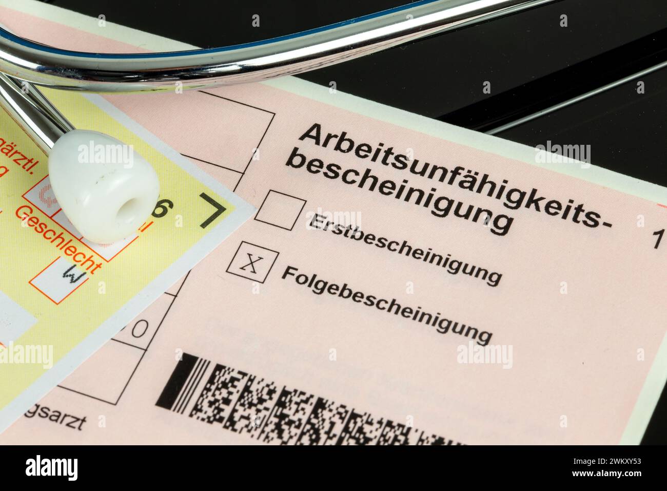 Gros plan d'un certificat d'incapacité de travail, Allemagne Banque D'Images
