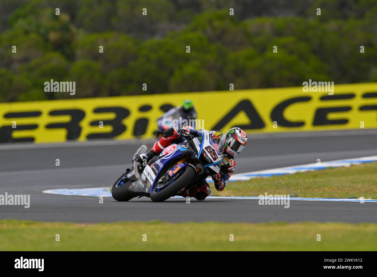 MELBOURNE, AUSTRALIE. 23 février 2024. Jonathan Rea (65), de Grande-Bretagne, pilote la Yamaha YZF R1 pour PATA PROMETEON YAMAHA lors de l'ouverture du Championnat du monde Superbike 2024 sur le circuit de Phillip Island. Crédit Karl Phillipson/Alamy Live News Banque D'Images