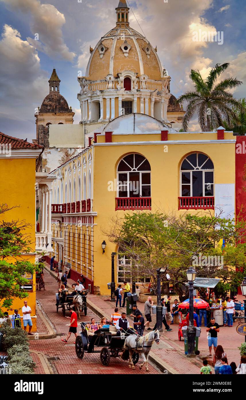 La Plaza de Santa Teresa, église de San Pedro Claver, Cartagena de Indias, Bolivar, Colombie, Amérique du Sud Banque D'Images