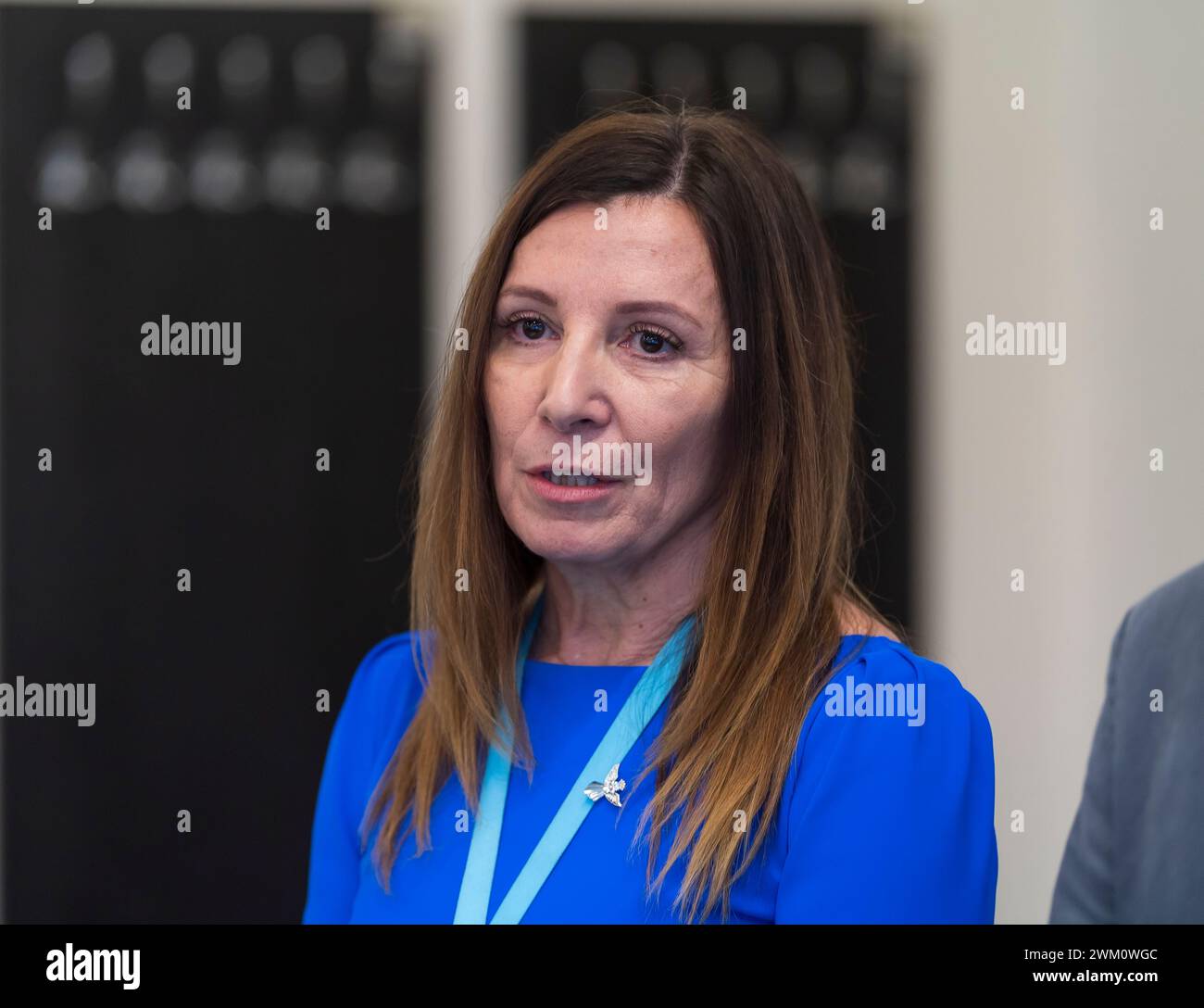 Usti nad Labem, République tchèque. 23 février 2024. Tatiana Soharova, PDG de la Krajska zdravotni, parle lors du point de presse du conseil d’administration de la société régionale de soins de santé Krajska zdravotni sur les mesures prises après l’intervention de la police au siège de la KZ, à Usti nad Labem, en République tchèque, le 23 février 2024. Crédit : Ondrej Hajek/CTK photo/Alamy Live News Banque D'Images