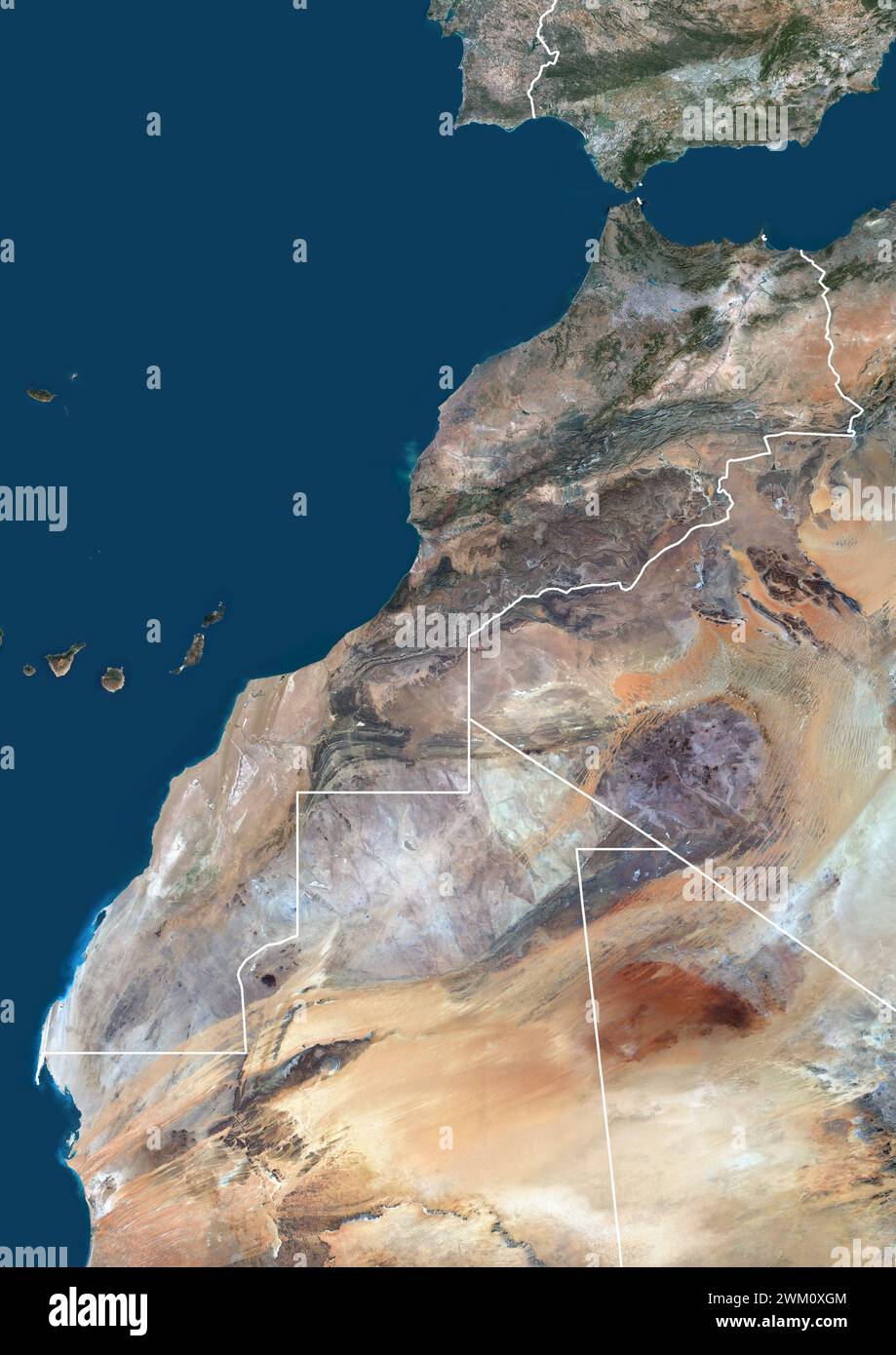 Image satellite couleur du Maroc et des pays voisins, avec frontières. Banque D'Images