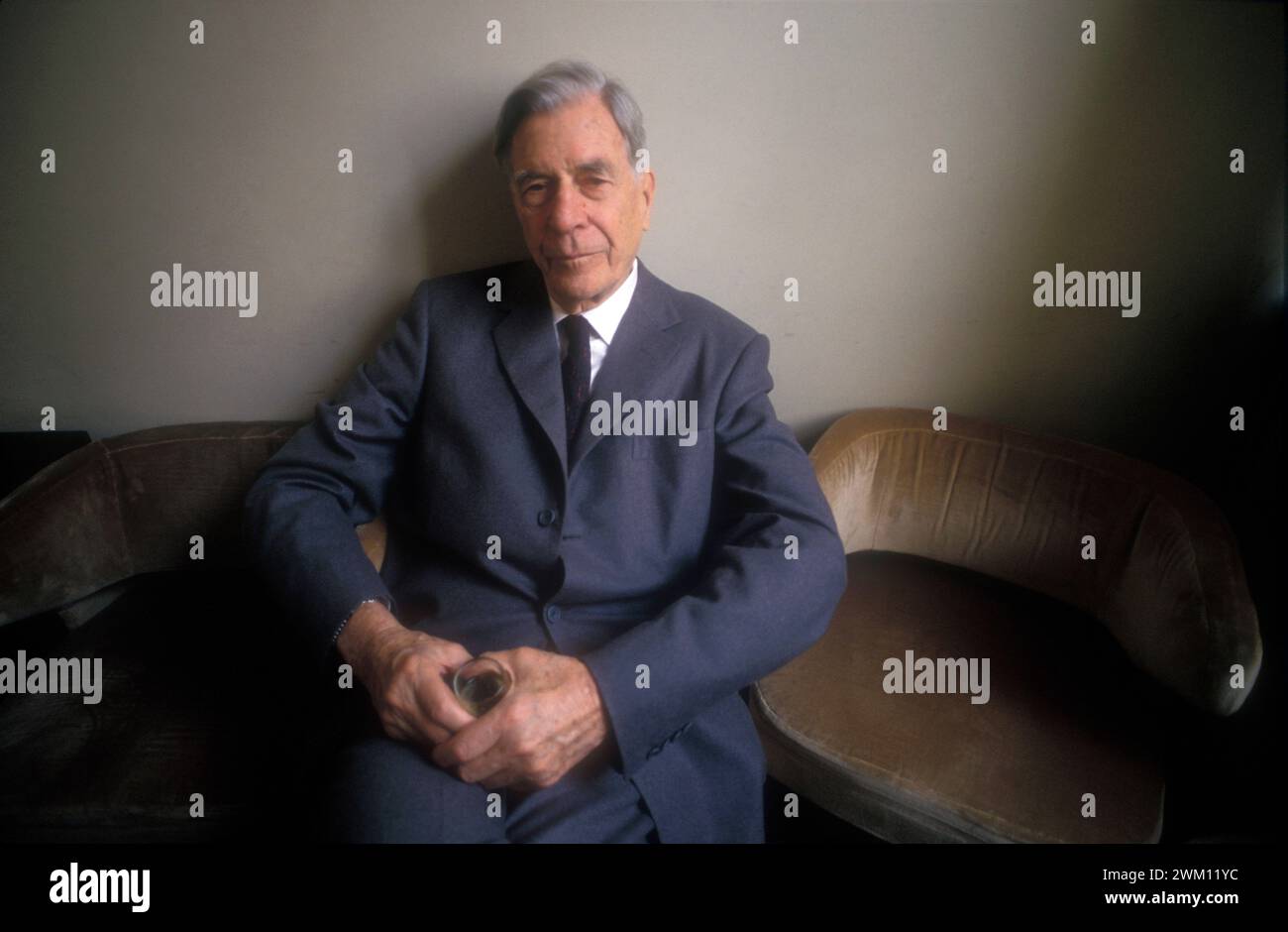 3825799 John Kenneth Galbraith ; (add.info.: Rome, 1990. Économiste américain John Kenneth Galbraith / Roma, 1990. L'economista americano John Kenneth Galbraith) ; © Marcello Mencarini. Tous droits réservés 2024. Banque D'Images