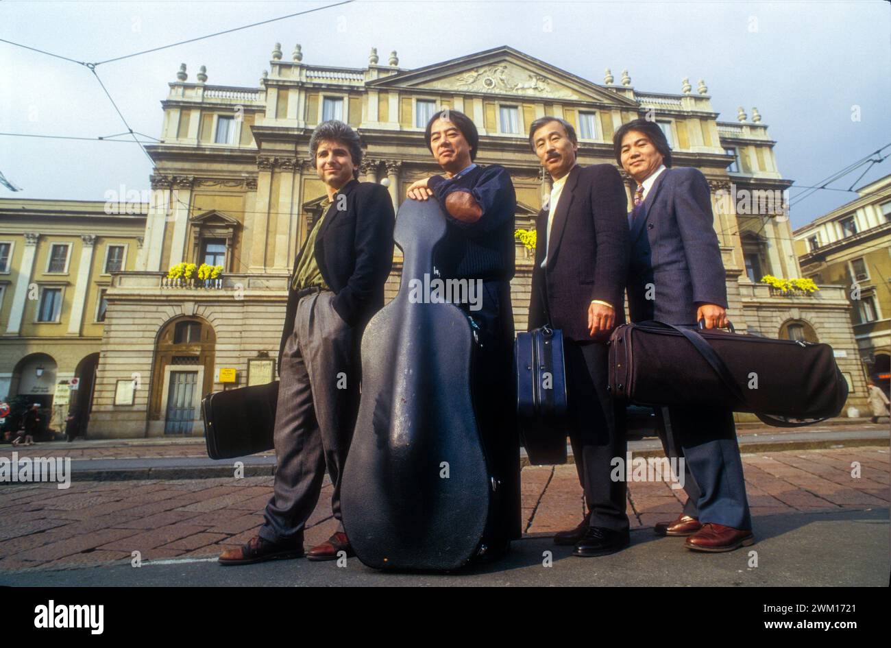 3831190 Tokyo String Quartet ; (Milan add.info.:, 1993. Tokyo String Quartet devant le théâtre la Scala / Milan, 1993. Il Tokyo String Quartet davanti al Teatro alla Scala) ; © Marcello Mencarini. Tous droits réservés 2024. Banque D'Images