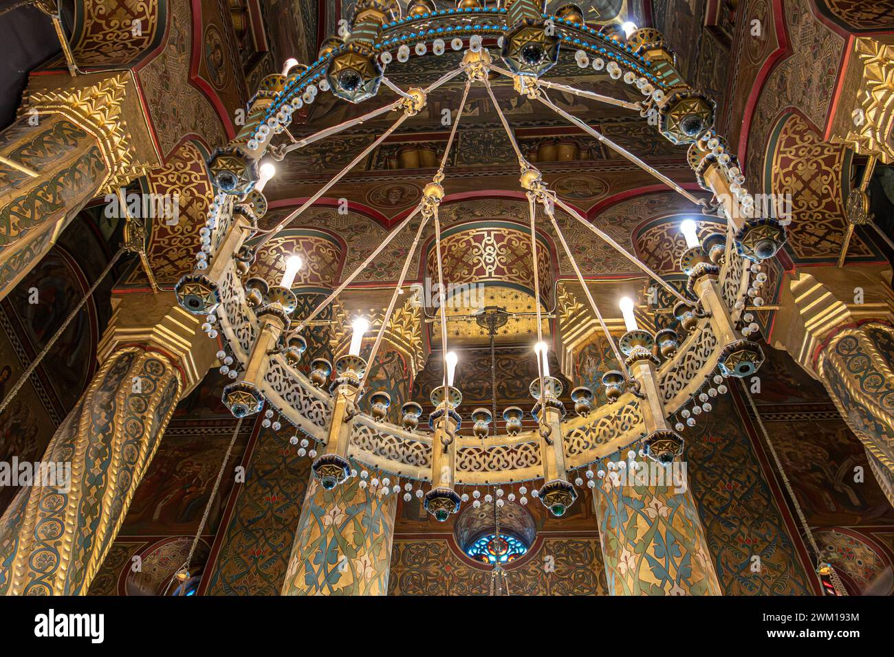 Curtea de Arges, Roumanie - 22 juillet 2020 : intérieur du monastère orthodoxe construit entre 1515-1517 par Neagoe Basarab et monument architectural célèbre Banque D'Images