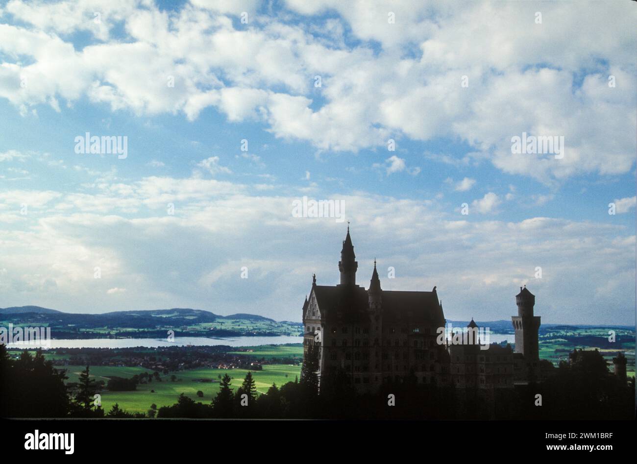4066740 Bavière, Allemagne. Château de Neuschwanstein, commandé par le roi Louis II de Bavière (1845-1886) ; (add.info.: Bavière, Allemagne. Château de Neuschwanstein, commandé par le roi Louis II de Bavière (1845-1886) Baviera, Germanie. Castello di Neuschwanstein, fatto costruire dal re Ludovico II di Baviera) ; © Marcello Mencarini. Tous droits réservés 2024. Banque D'Images