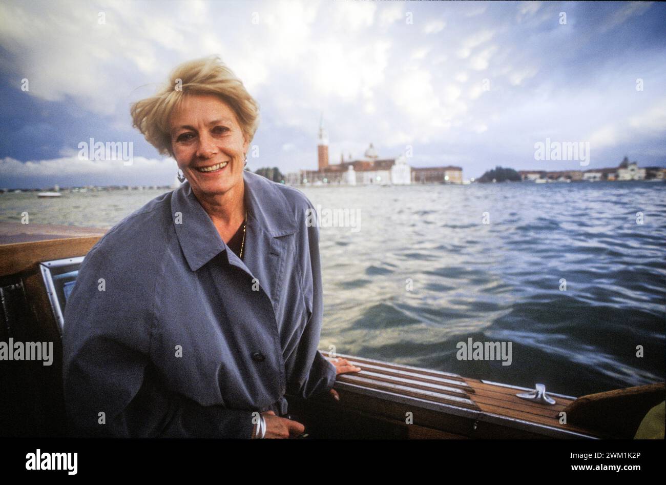 4069937 Festival du film de Venise 1992. L'actrice britannique Vanessa Redgrave arrive (photo) ; (add.info.: Venise ; Venezia, Italy ; Italia, Italie, Mostra del Cinema di Venezia 1992. Arrivée dell'attrice Vanessa Redgrave) ; © Marcello Mencarini. Tous droits réservés 2024. Banque D'Images